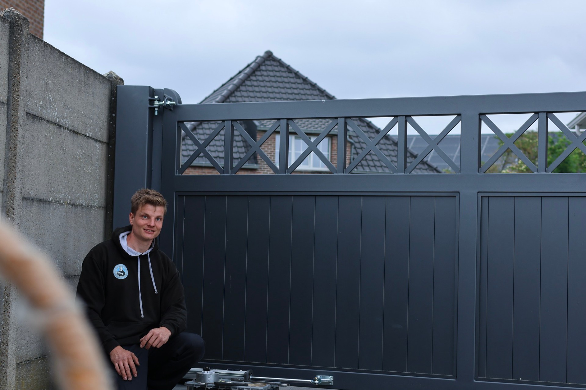 Antraciet draaipoort